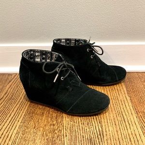 Tom’s women’s Kala wedge bootie